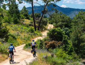 Artikel Bike Explorer, april 2022 Fluitend de berg op. Met een speed pedelec van Madrid naar Lissabon. 